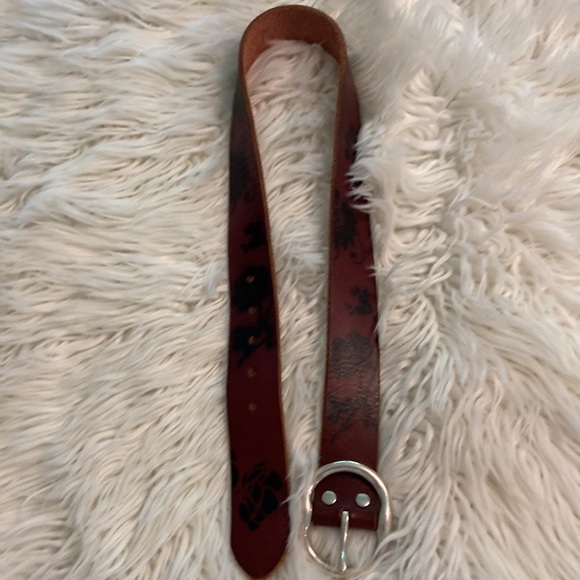 Lucky Brand Brown &Black Leather Belt with Distressed Finish and silver buckle - Picture 12 of 12